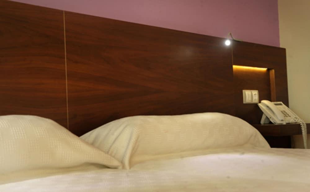 Hotel Corona De Galicia バルガ エクステリア 写真